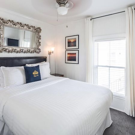Queen Vic Guest House (Adults Only) Provincetown Dış mekan fotoğraf