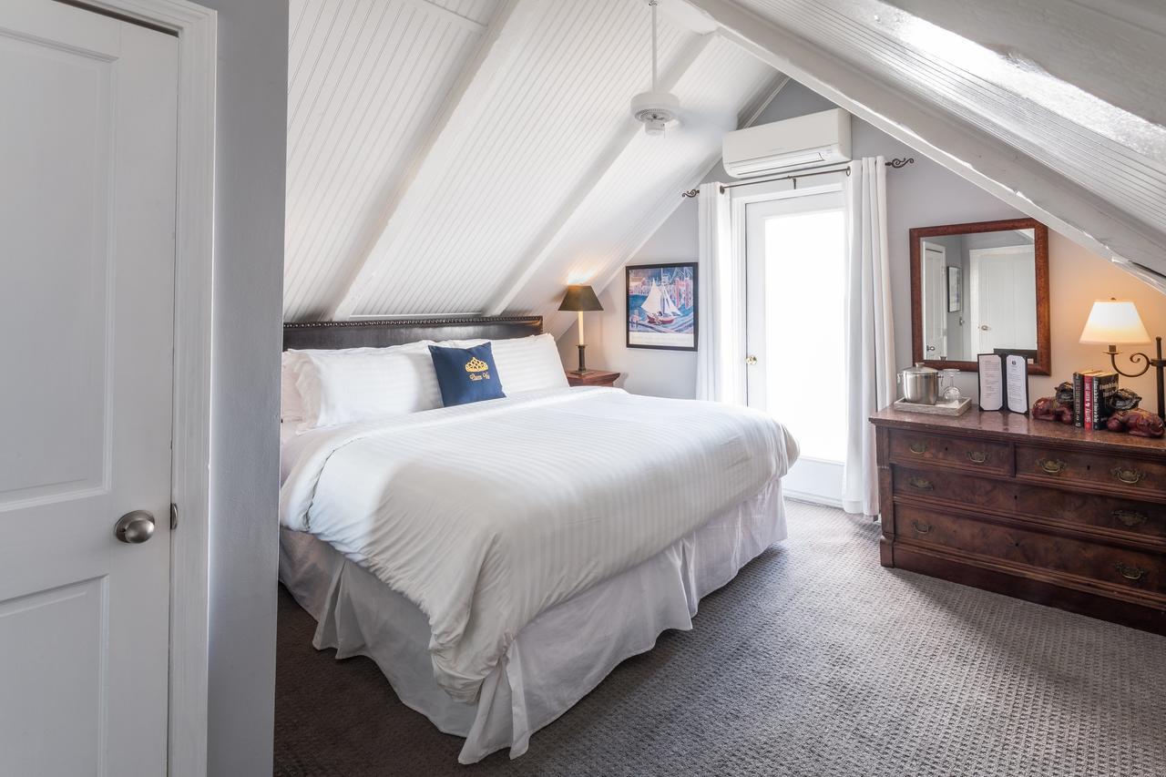 Queen Vic Guest House (Adults Only) Provincetown Dış mekan fotoğraf